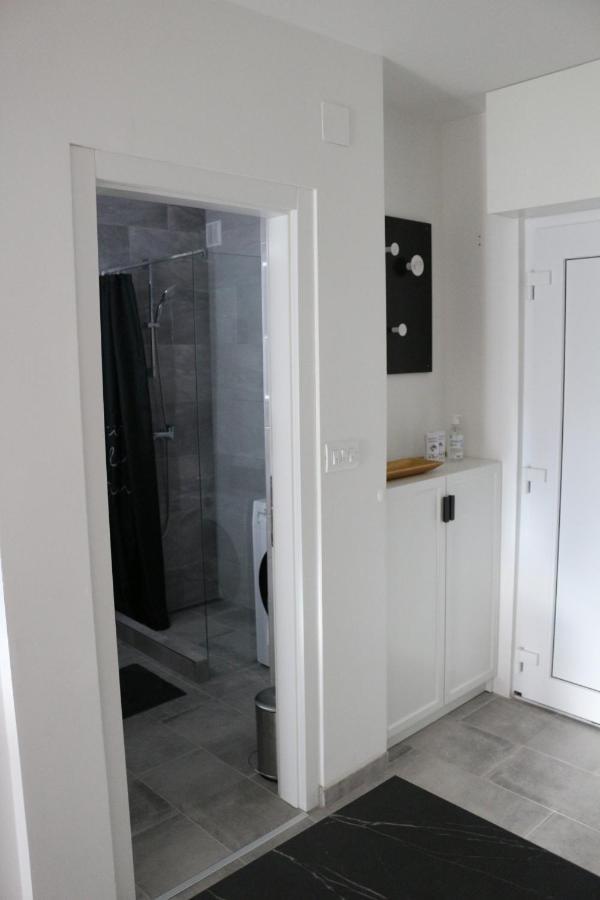 Luca, Digital Nomad Getaway Studio Apartment Zagreb Extérieur photo