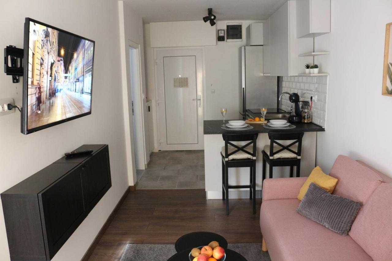 Luca, Digital Nomad Getaway Studio Apartment Zagreb Extérieur photo