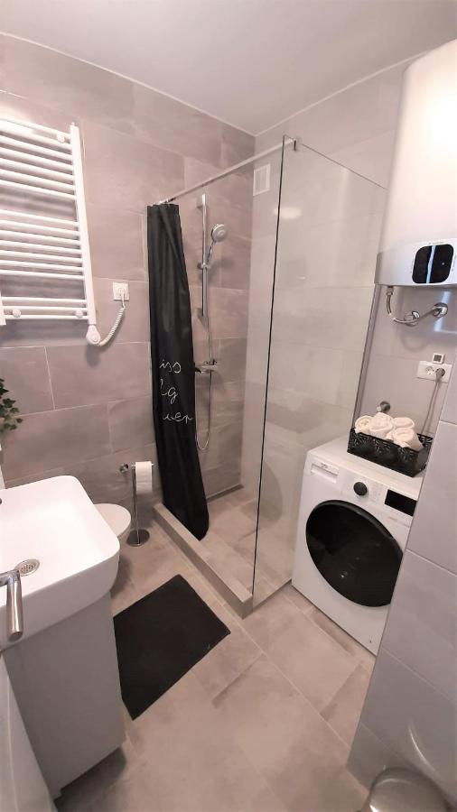 Luca, Digital Nomad Getaway Studio Apartment Zagreb Extérieur photo