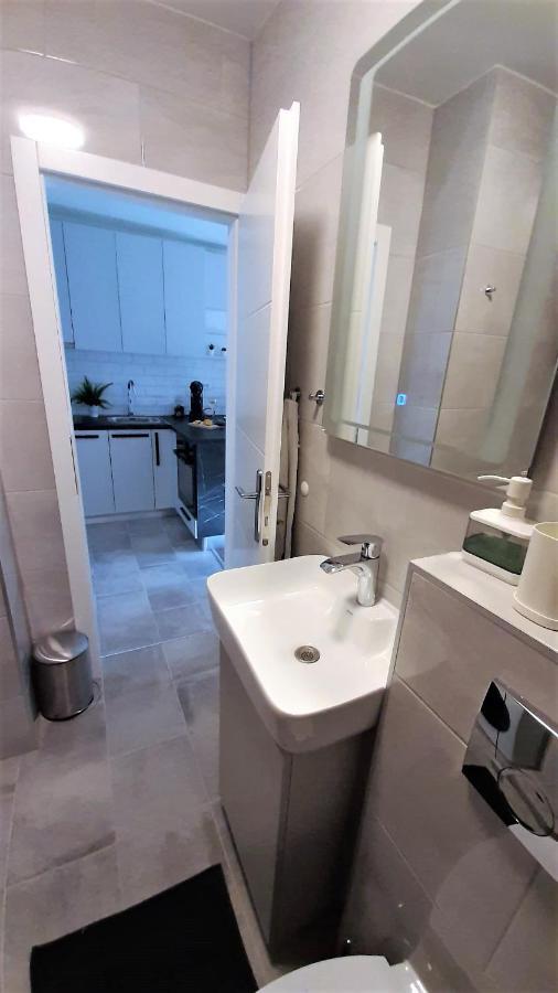 Luca, Digital Nomad Getaway Studio Apartment Zagreb Extérieur photo